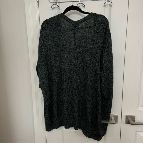 M-L / 10-16 jess grey sweater shrug - Picture 3 of 4